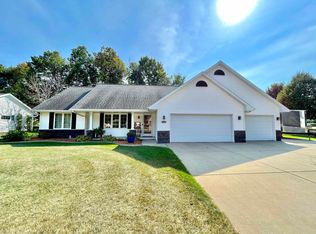 3669 Copper Oak Cir, Green Bay, WI 54313