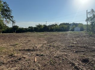 302 S Walnut St, Brady, TX 76825