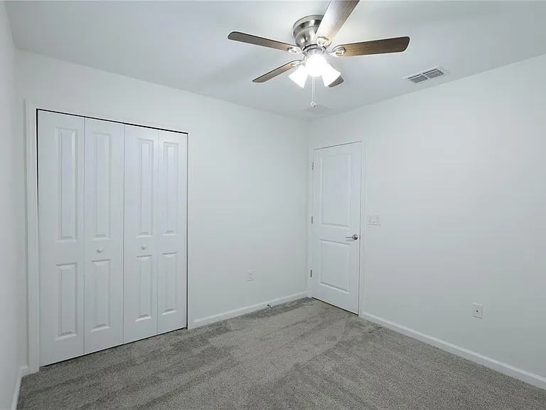 1821 Heart Lake Dr — Photo 37