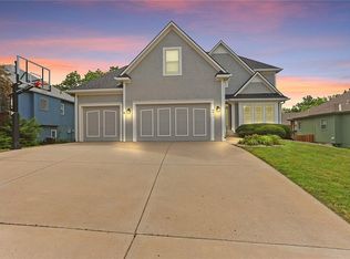 8812 N Saint Clair Ave, Kansas City, MO 64154