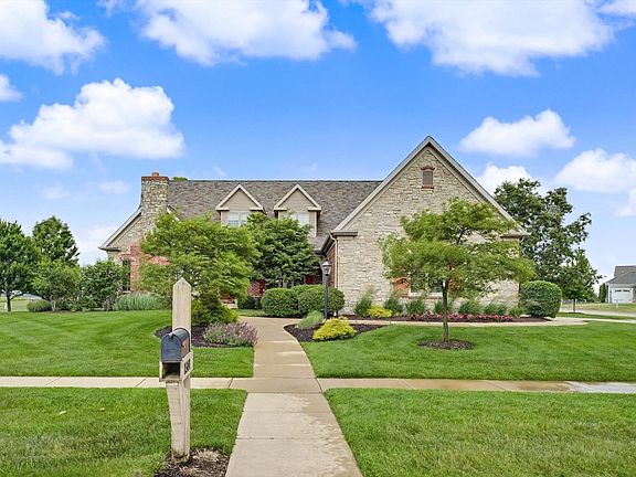 2nd image of 1301 English Oak Dr