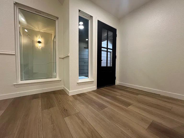 601 N Riverside Dr — Photo 6