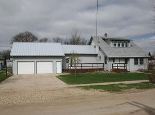 119 N 6th St, Ipswich, SD 57451