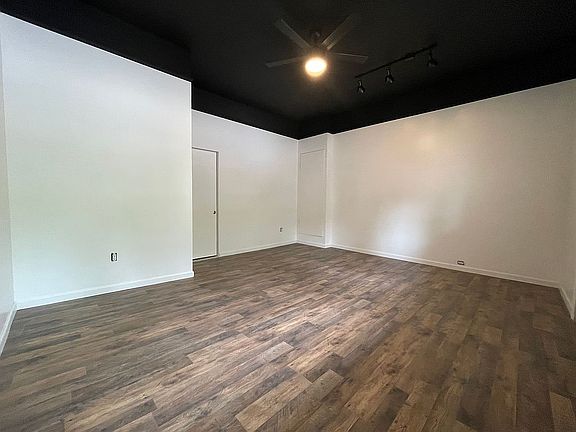 Unit 2: Commercial 350 sq.ft