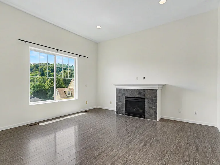 2495 Benjamin Ave NW — Photo 42