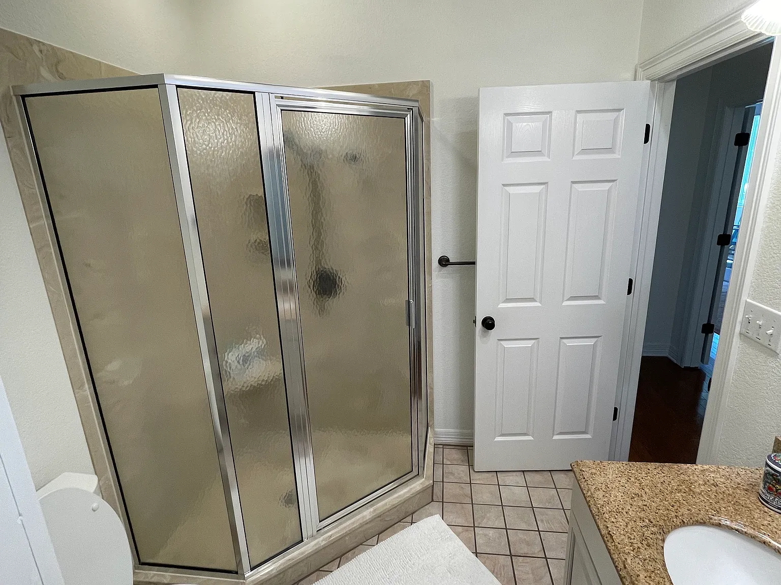 2 bed, 1169 sqft, $1,850 — Photo 4