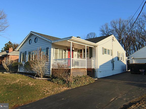 2nd image of 175 Crooked Hill Rd