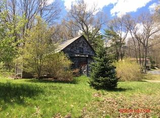 271 E Hartford Ave, Uxbridge, MA 01569