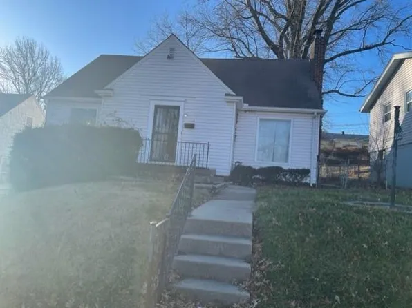 3429 E 45th Ter, Kansas City, MO 64130