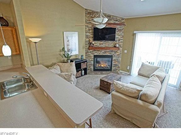 3rd image of 43 Elm Creek Way