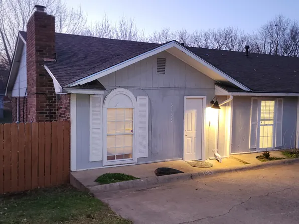 3153 N Old Missouri Rd, Fayetteville, AR 72703