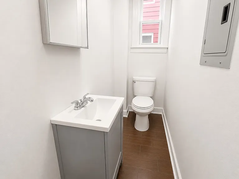 267 Clinton Pl — Photo 3