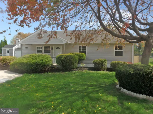 3009 Naamans Creek Rd, Upper Chichester, PA 19061