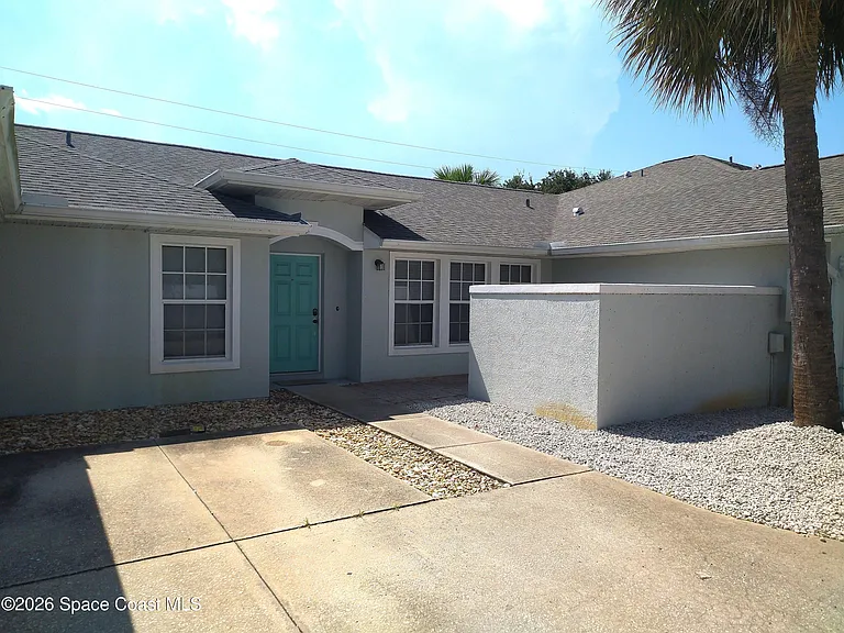 603 Grant Ct — Photo 2