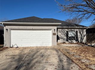 108 Shenandoah Trl, Elgin, TX 78621