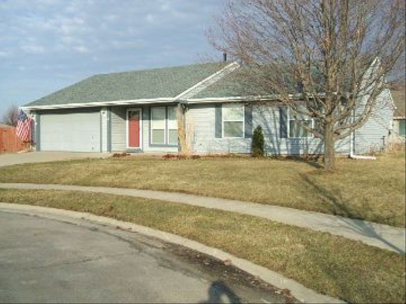 1st image of 5 Harter Dr W