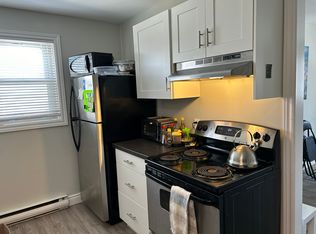 432 Barrie St #3, Kingston, ON K7K3T9