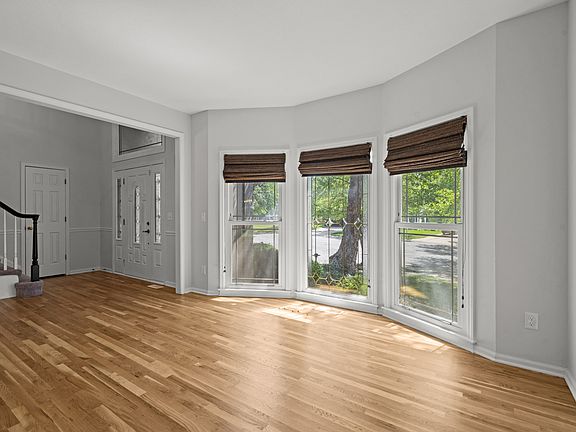 2nd image of 13178 Hayes St