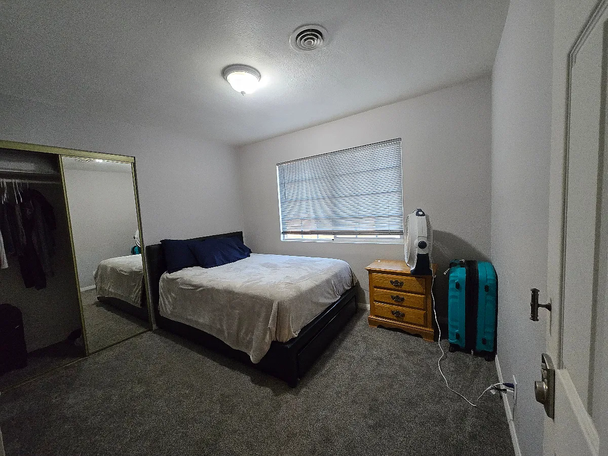 3 bed, 1100 sqft, $1,100 — Photo 1