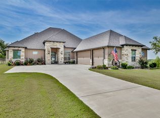 8021 White Dr, Granbury, TX 76049