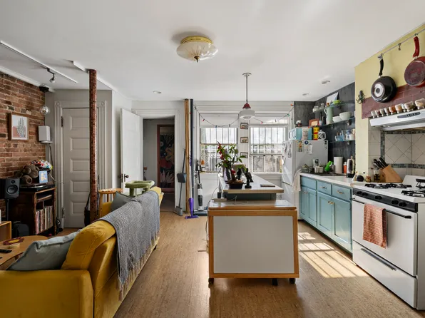 882 Park Place image 30 of 49