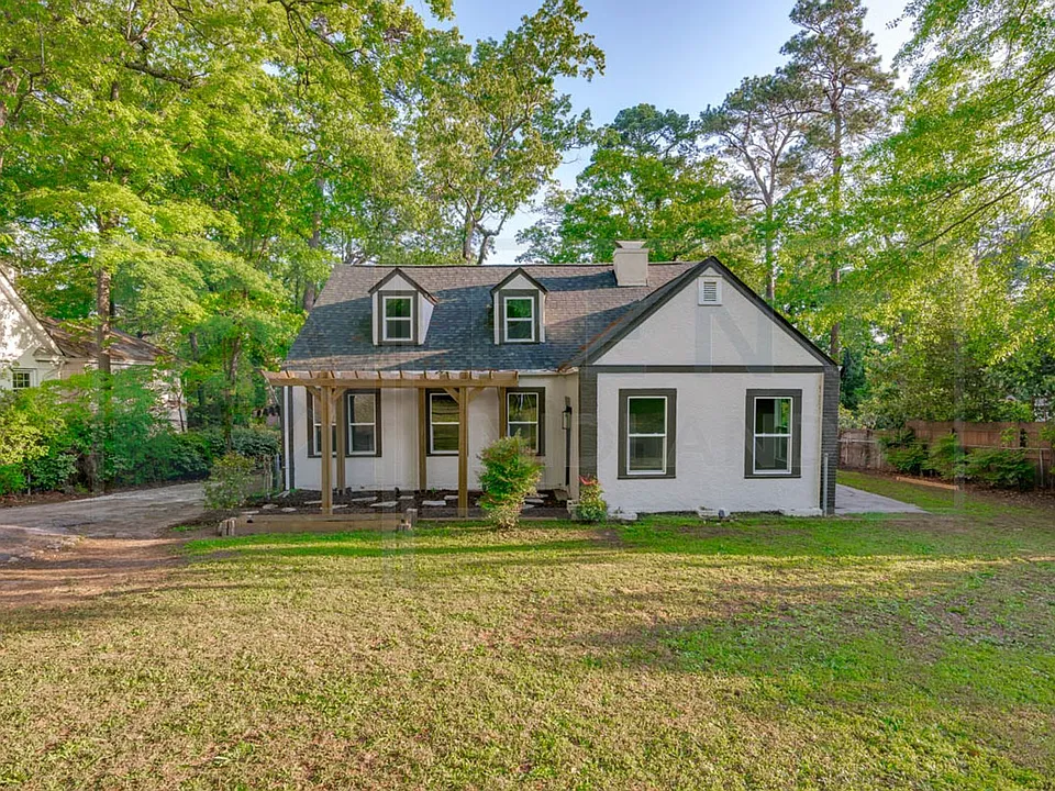2903 Trenholm Rd