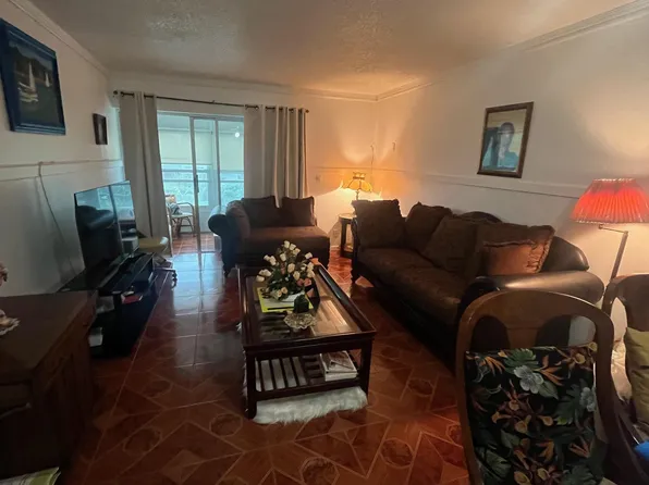 3090 NW 46th Ave #212C, Lauderdale Lakes, FL 33313