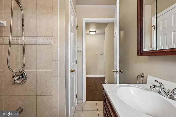 3 bed, 1516 sqft, $3,000 — Photo 4