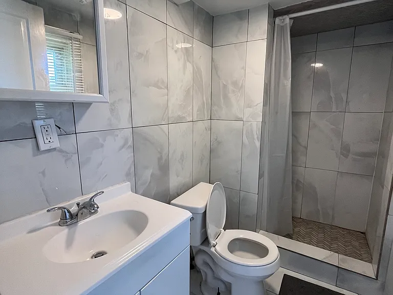 530 Elliott St E #2 — Photo 8