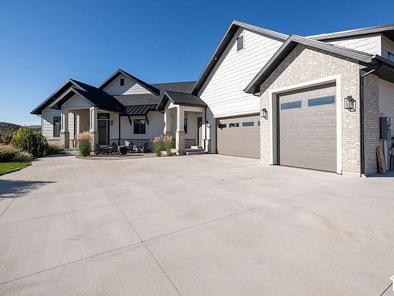 3rd image of 6127 N Lariat Ln