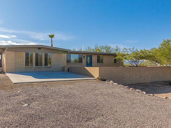 2nd image of 340 E Four Horses Cir