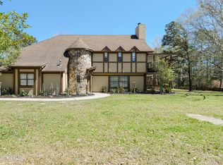 8900 Dana Rd, Biloxi, MS 39532