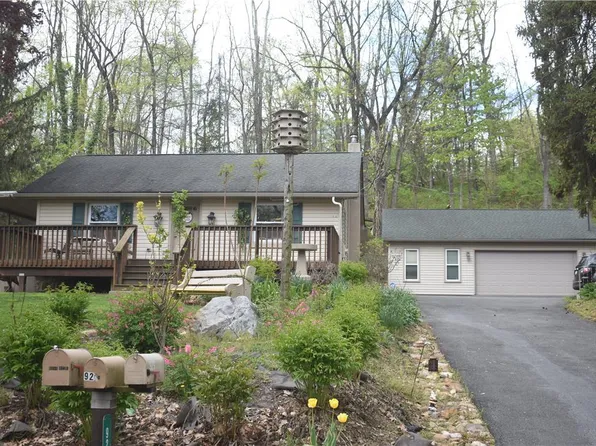 929 Browntown Rd, Nazareth, PA 18064