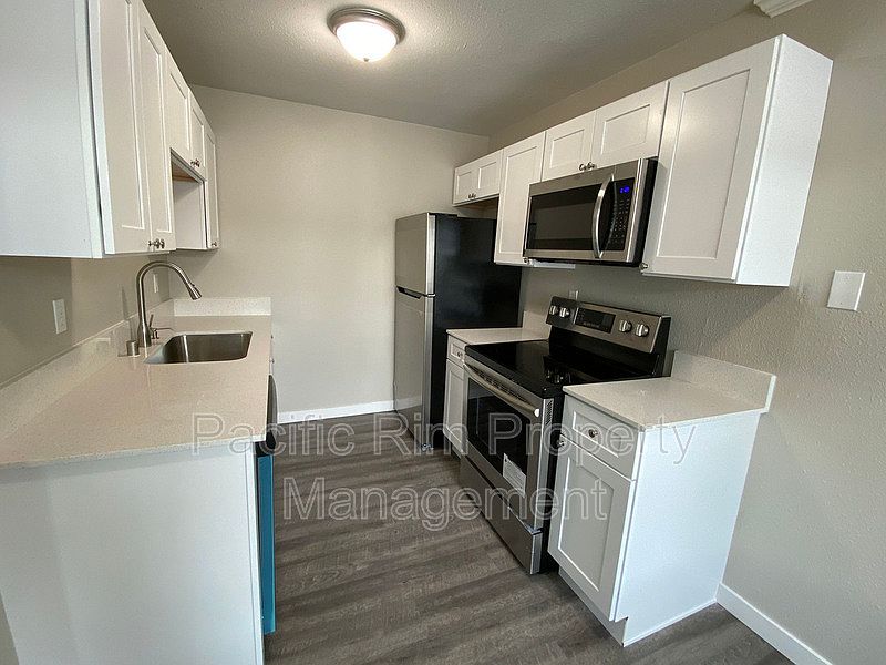 1st image of 5226 Chicago Ave SW #17
