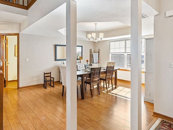 3rd image of 10722 Deep Creek Ct