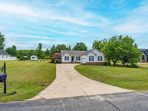 3rd image of 120 Mels Meadows Dr
