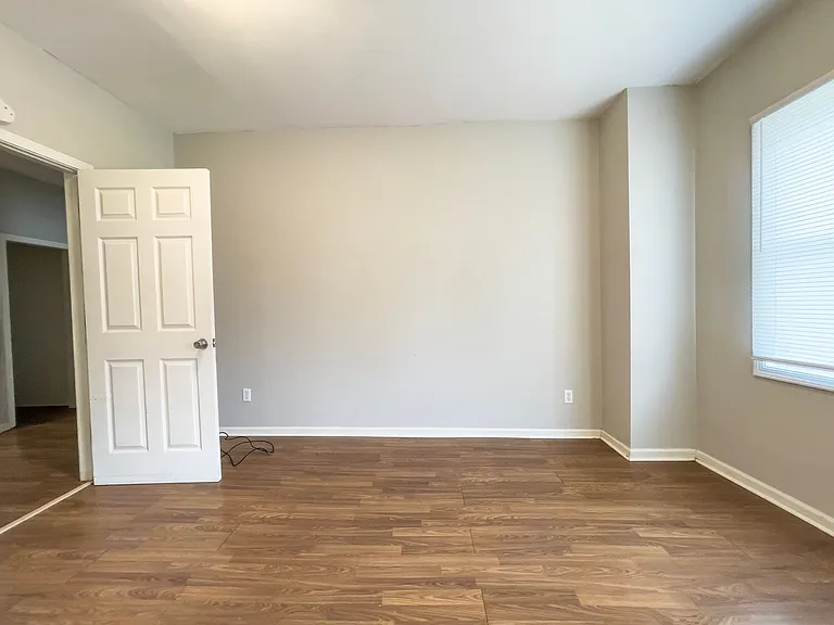 118 N Martin St — Photo 13