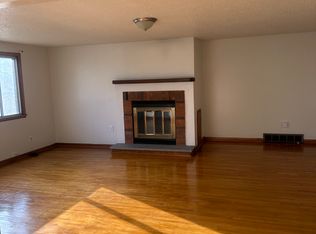 226 N Creek Dr #1, Buffalo, NY 14225