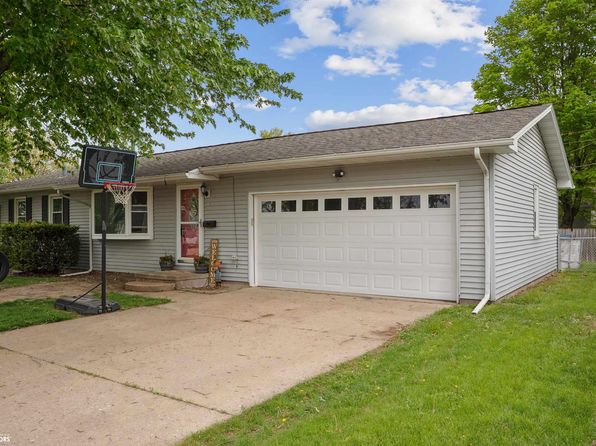 104 Greenbrier Dr, Burlington, IA 52601