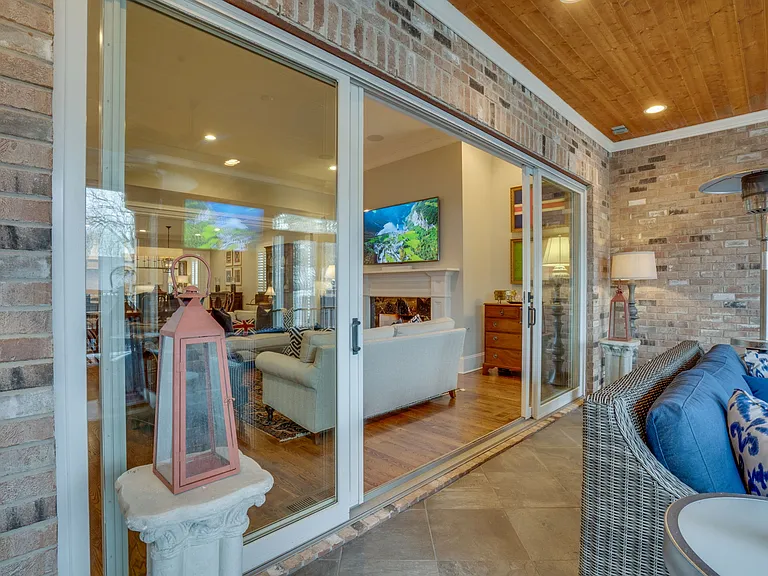 2424A Abbott Martin Rd — Photo 18