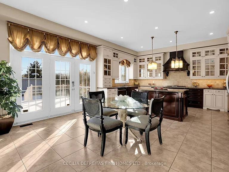 11 Beauvista Ct — Photo 17