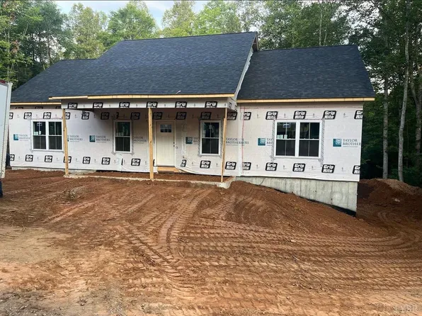 1852 Benchmark Ln, Bedford, VA 24523