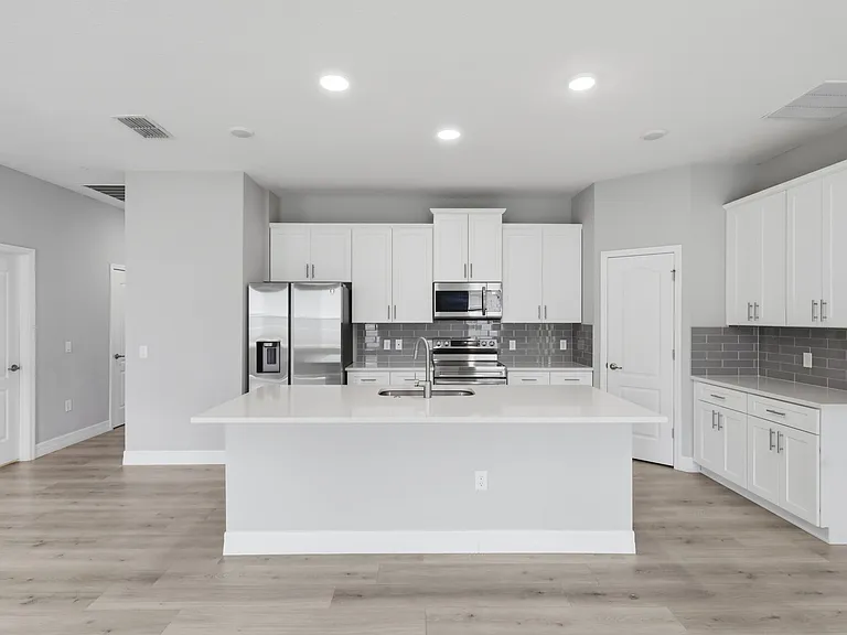 5574 SW 128th Pl — Photo 61