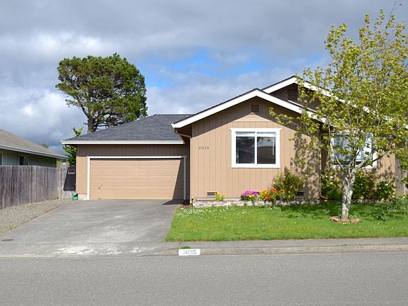 2nd image of 2035 Thiel Ave