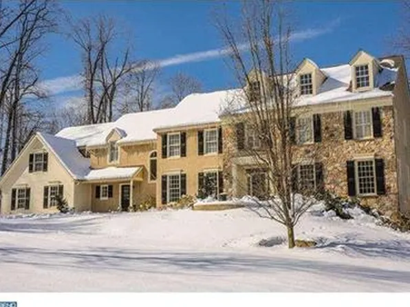 19 Great Woods Ln, Malvern, PA 19355