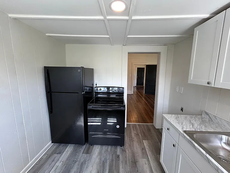 701 N High St #4 — Photo 7