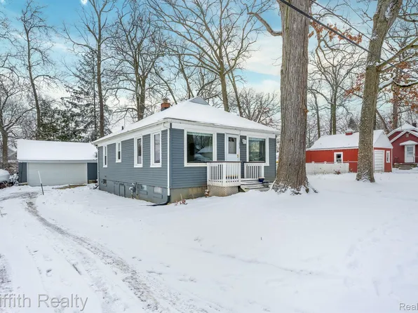 1859 Oldtown Ave, West Bloomfield, MI 48324