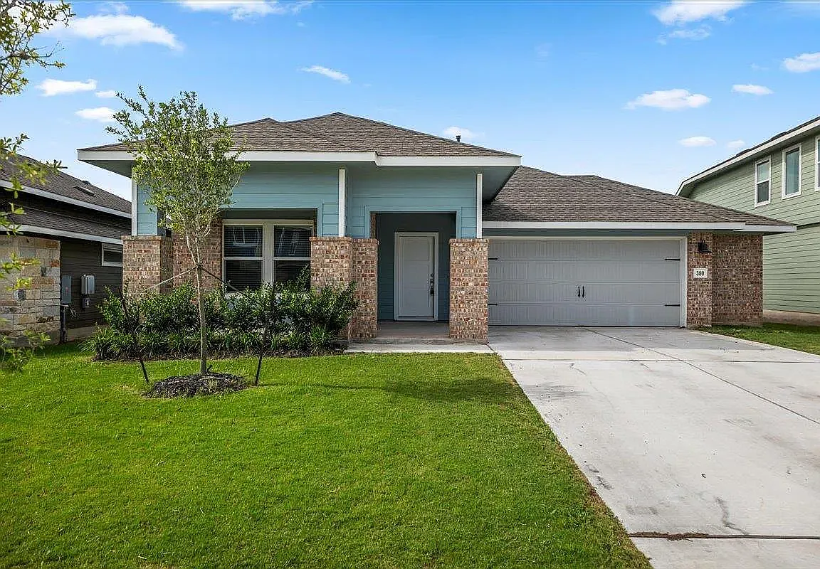 4 bed, 2303 sqft, $2,599 — Photo 1