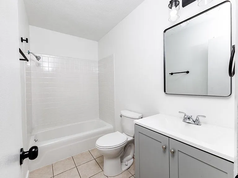 1004 Samantha St #12 — Photo 4