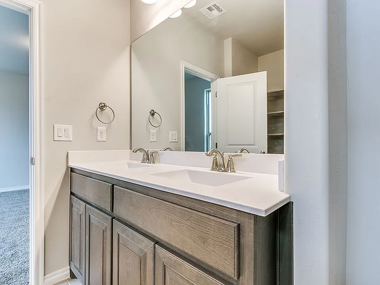 9601 Squire Ln — Photo 10